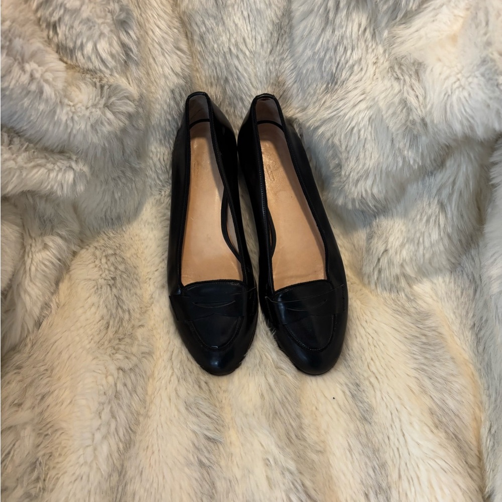 Cole Haan Black LeatherLoafers with Elegant Ruched Design